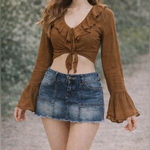 EGO Brown Textured Ruffle Tie-Front Crop Top NWT – US 8 – Flowy Bell Sleeve